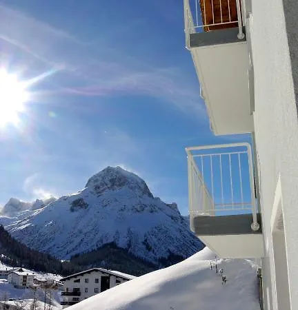 Schneekristall * Lech am Arlberg